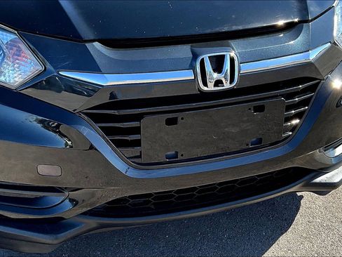 Used 2017 Honda HR-V LX image 24