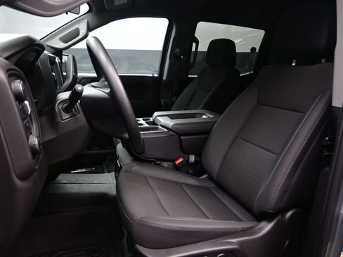 Used 2025 Chevrolet Silverado 1500 Custom Trail Boss w/ LPO, Dark Essentials Package AWD/4WD image 9