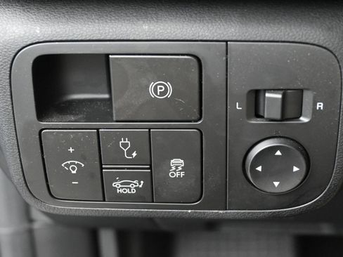 Used 2024 Hyundai Ioniq 6 SE RWD image 21