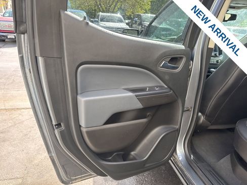 Used 2022 Chevrolet Colorado Z71 AWD/4WD image 14