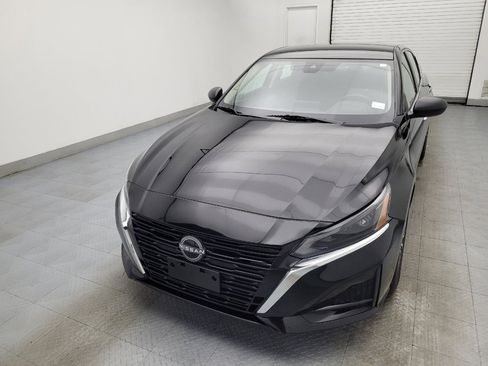Used 2024 Nissan Altima 2.5 SV image 15