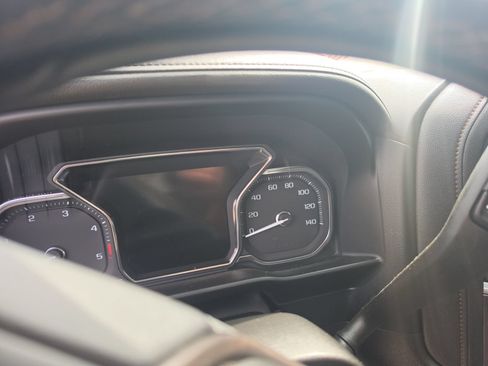 Used 2022 GMC Sierra 2500 AT4 w/ AT4 Preferred Package AWD/4WD image 19