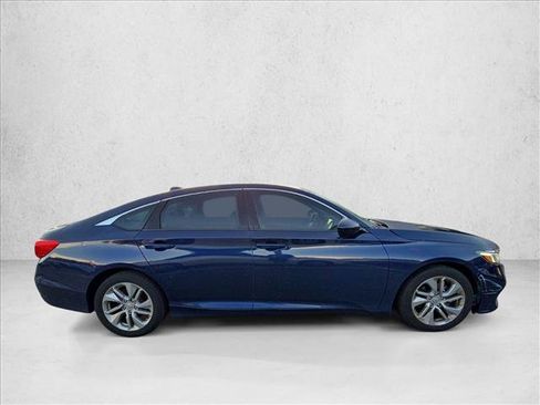 Used 2018 Honda Accord LX image 4