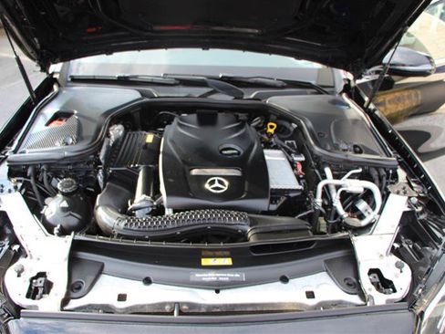 Used 2017 Mercedes-Benz E 300 4MATIC image 27