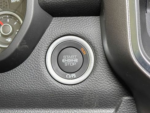 New 2026 RAM 1500 4x4 Crew Cab image 27