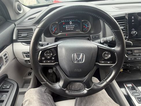 Used 2019 Honda Pilot Touring image 22