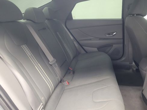 Used 2022 Hyundai Elantra SEL w/ Convenience + Premium Package image 19