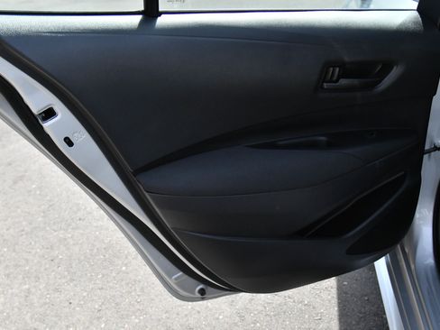 Used 2025 Toyota Corolla LE FWD image 33