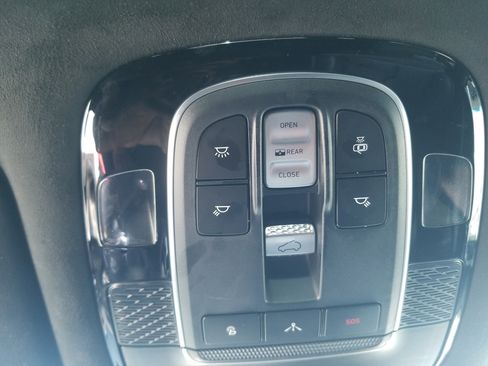 Used 2022 Hyundai Palisade Calligraphy image 21