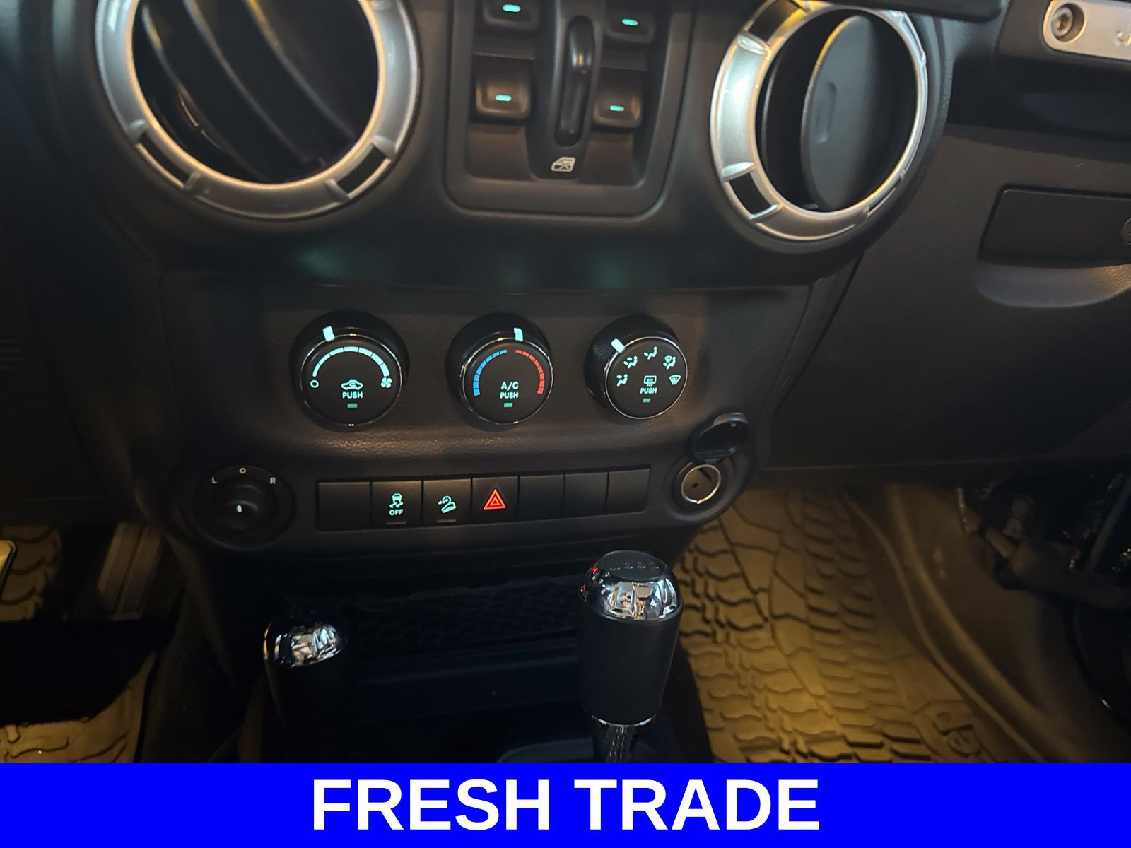 Used 2014 Jeep Wrangler Unlimited Sport AWD/4WD image 9