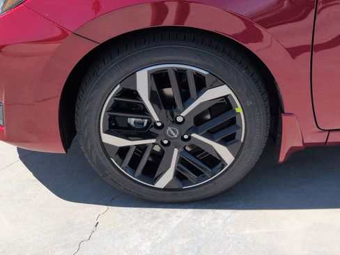 New 2025 Nissan Versa SR w/ Trunk Package image 9