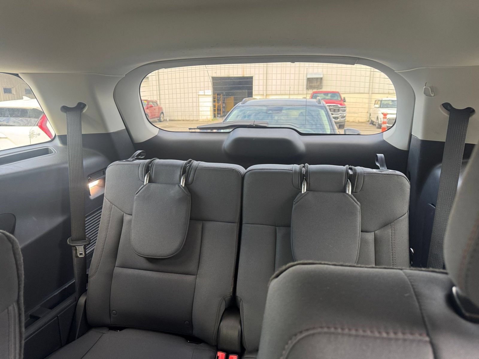 Used 2026 Ford Explorer Active RWD image 28
