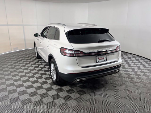 Used 2019 Lincoln Nautilus Premier AWD/4WD image 5
