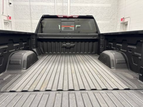 Used 2023 Chevrolet Silverado 1500 LT Trail Boss w/ LT Trail Boss Premium Package AWD/4WD image 6