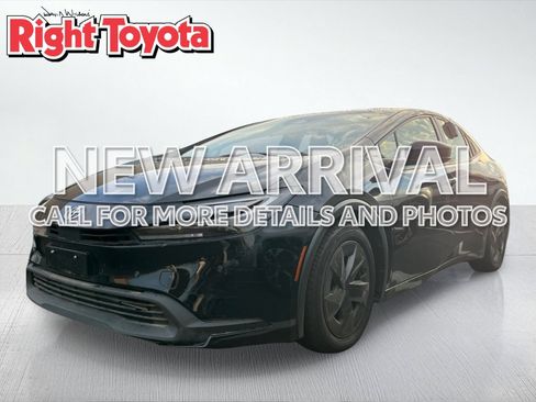 Used 2024 Toyota Prius LE FWD image 1