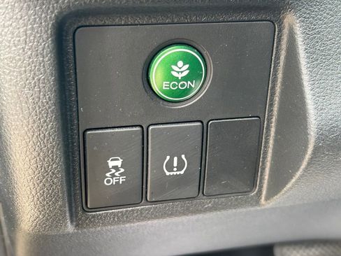 Used 2016 Honda HR-V LX image 22