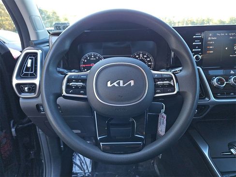 Used 2022 Kia Sorento LX image 20
