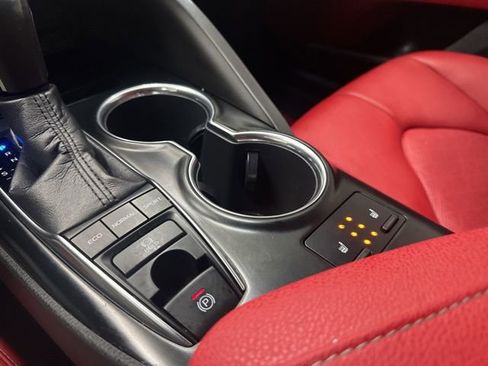 Used 2019 Toyota Camry XSE FWD image 19