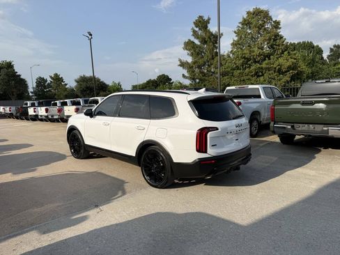 Used 2022 Kia Telluride EX w/ EX Premium Package AWD/4WD image 4