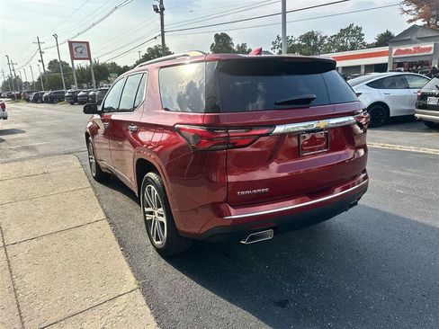 Used 2023 Chevrolet Traverse High Country FWD image 32