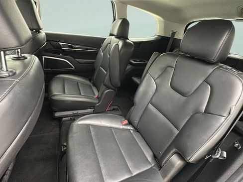 Used 2025 Kia Telluride S AWD/4WD image 11