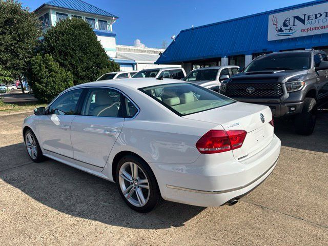 Used 2015 Volkswagen Passat 1.8T SE FWD image 7