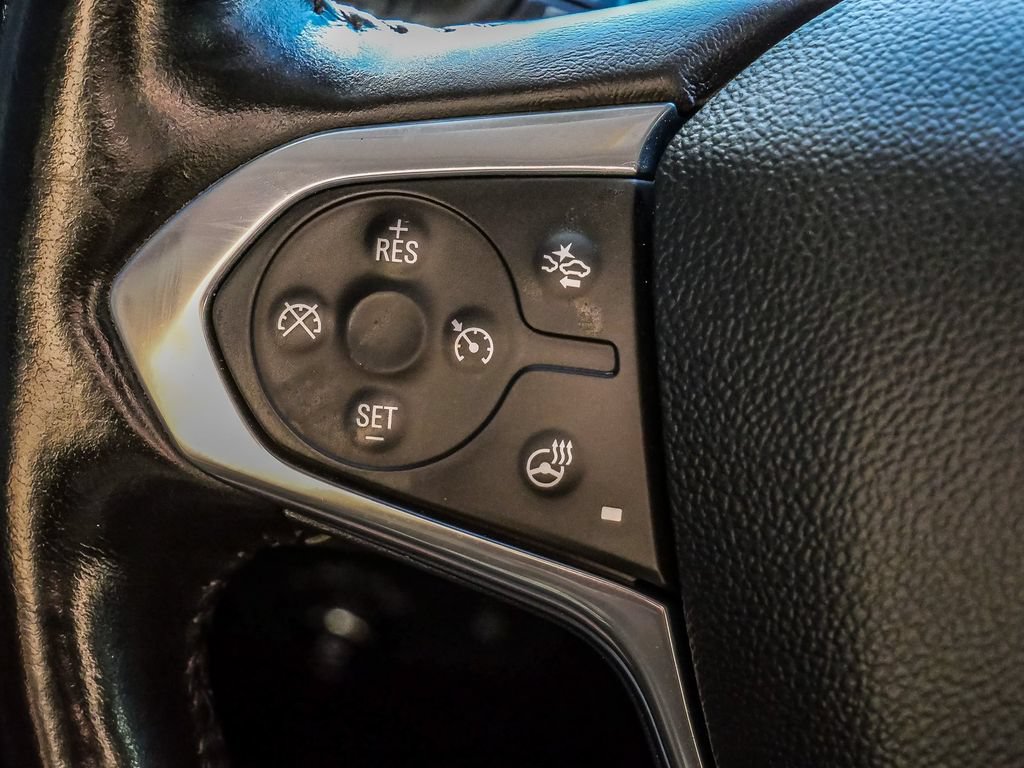 Used 2021 Chevrolet Traverse LT FWD image 38