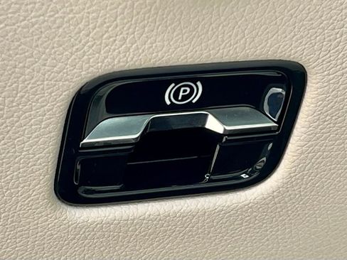 Certified 2023 Mercedes-Benz GLC 300 4MATIC image 36