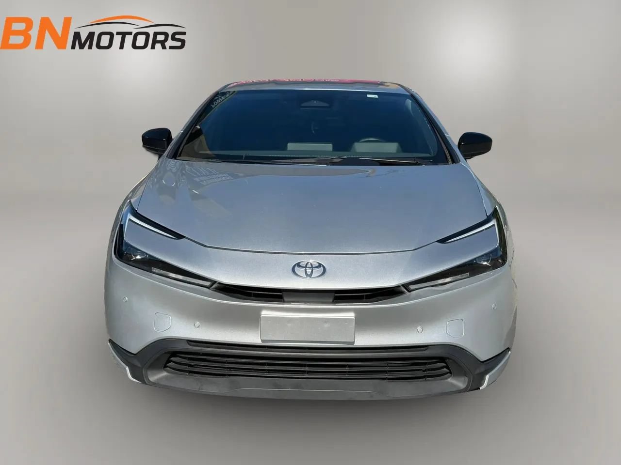 Used 2023 Toyota Prius LE FWD image 3