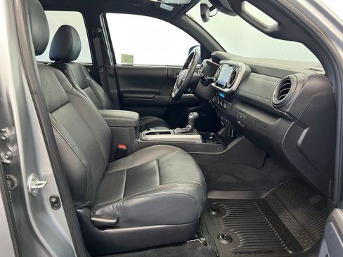 Used 2023 Toyota Tacoma Limited image 26