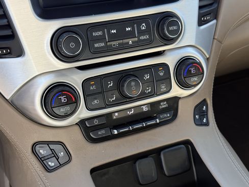 Used 2018 GMC Yukon SLT w/ HD Trailering Package image 22