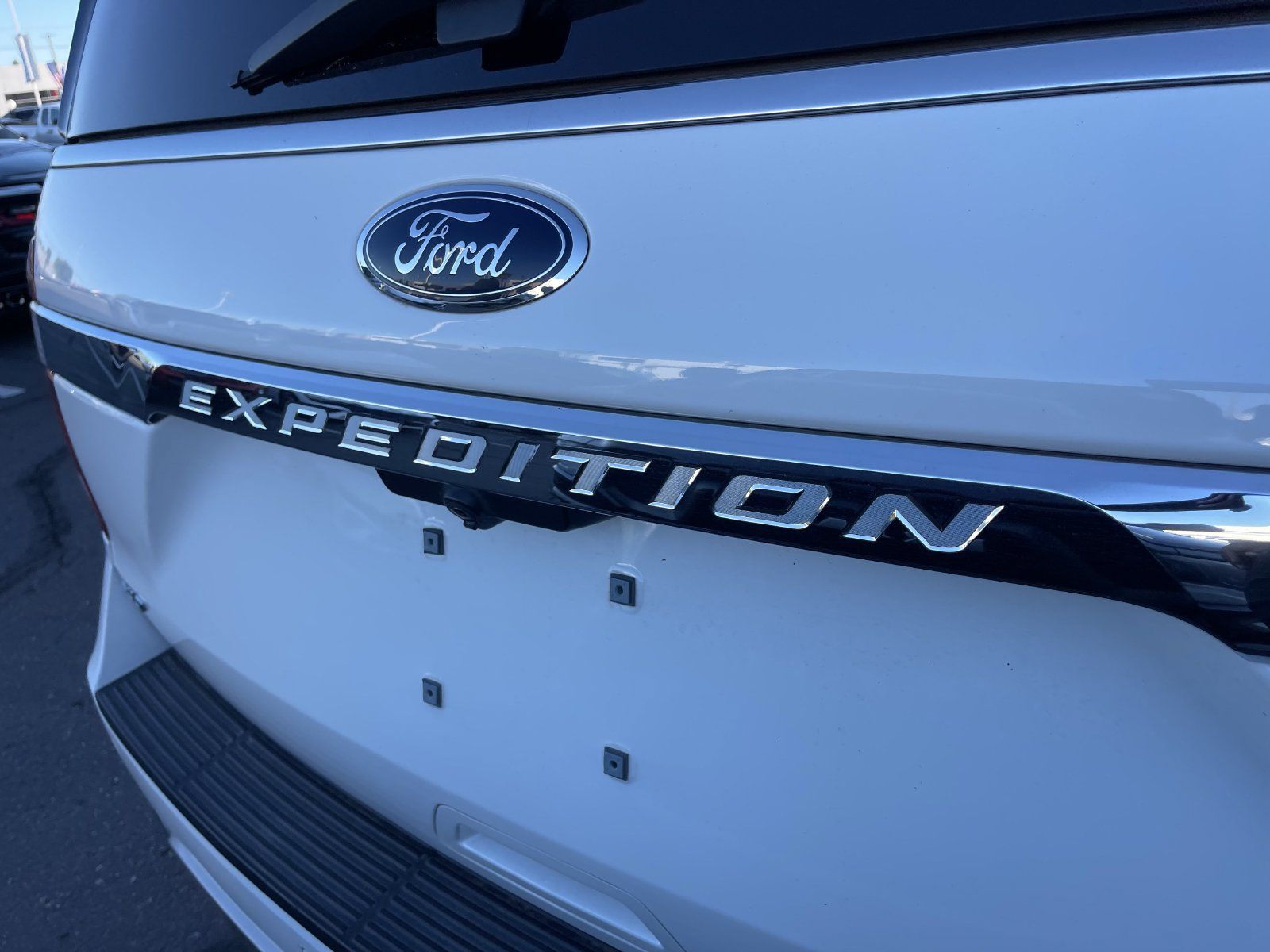 Used 2020 Ford Expedition XLT w/ Equipment Group 202A AWD/4WD image 7