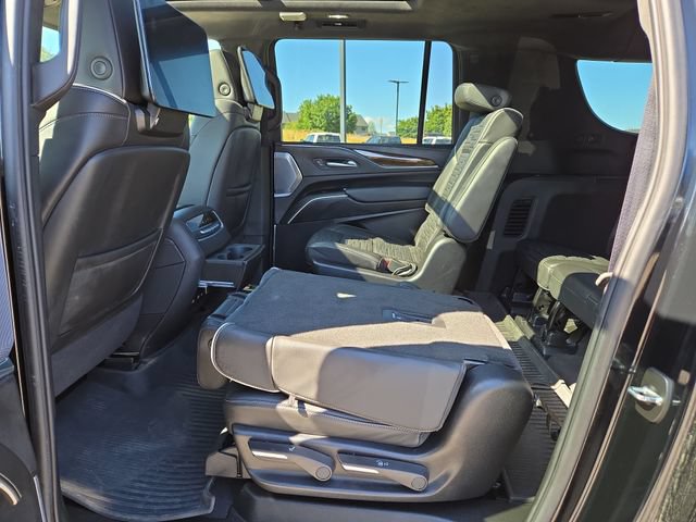 Used 2024 Cadillac Escalade ESV Premium Luxury Platinum AWD/4WD image 32