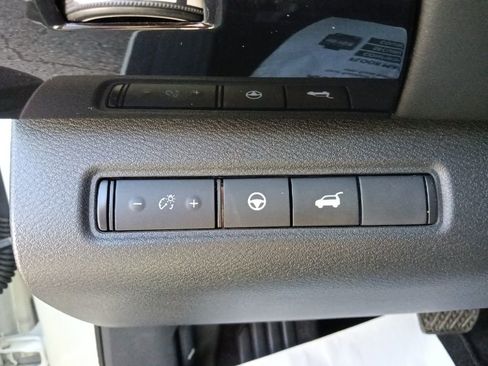 Used 2022 Nissan Pathfinder SV w/ SV Premium Package AWD/4WD image 17