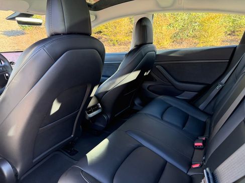 Used 2021 Tesla Model 3 Standard Range Plus image 25