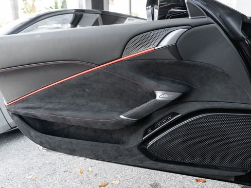 Used 2023 Ferrari Roma image 39