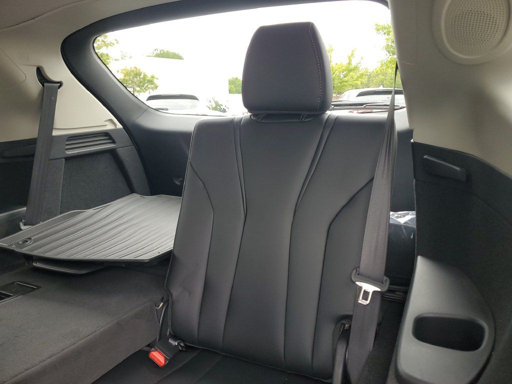 Certified 2026 Acura MDX w/ Technology Package FWD image 14