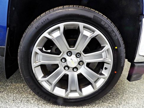 Used 2018 Chevrolet Silverado 1500 LTZ w/ LPO, Street Package image 20