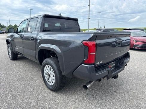 Used 2026 Toyota Tacoma SR5 AWD/4WD image 8