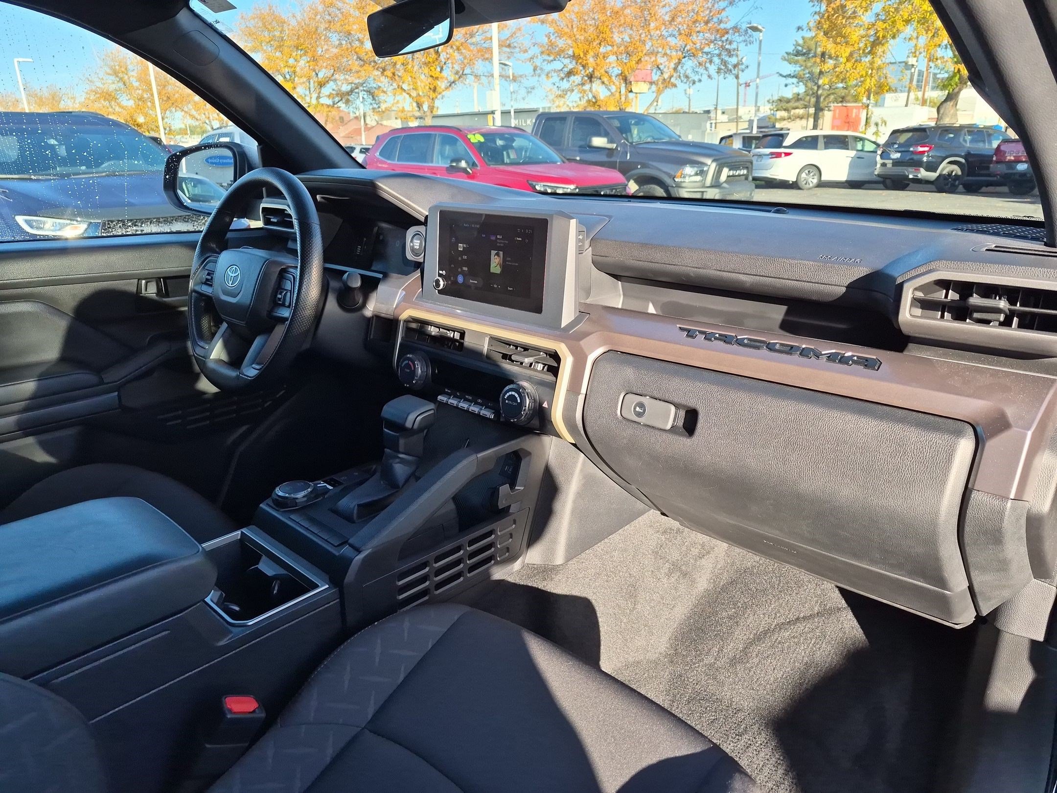 Used 2025 Toyota Tacoma SR5 AWD/4WD image 31
