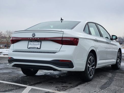 New 2026 Volkswagen Jetta SE image 7