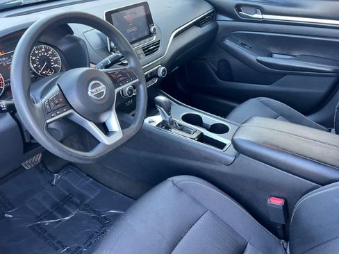 Used 2022 Nissan Altima 2.5 SV image 11