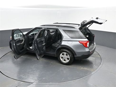 Used 2024 Ford Explorer XLT w/ Equipment Group 202A image 26