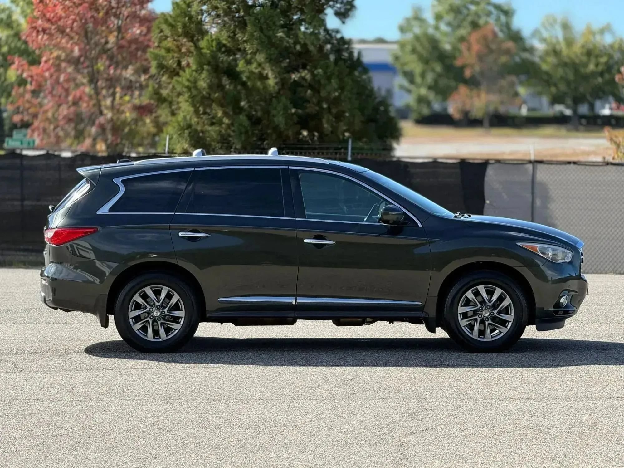 Used 2013 INFINITI JX35 AWD w/ Premium Pkg image 14