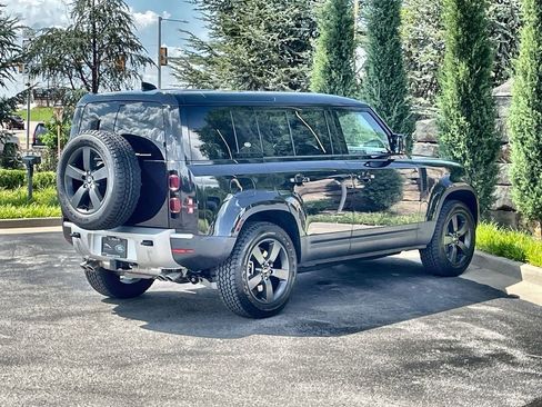 Certified 2024 Land Rover Defender 110 SE image 5