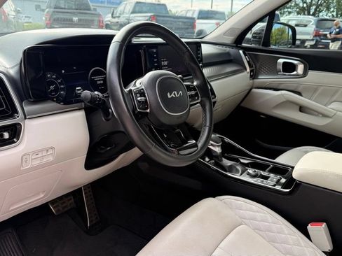 Used 2022 Kia Sorento SX FWD image 9