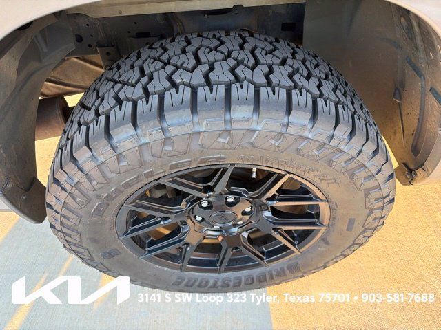 Used 2019 RAM 1500 Big Horn AWD/4WD image 11