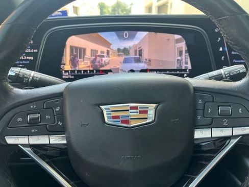 Used 2021 Cadillac Escalade Sport w/ LPO, ONYX Package AWD/4WD image 17