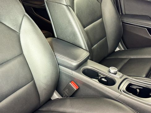 Used 2018 Mercedes-Benz GLA 250 4MATIC image 33