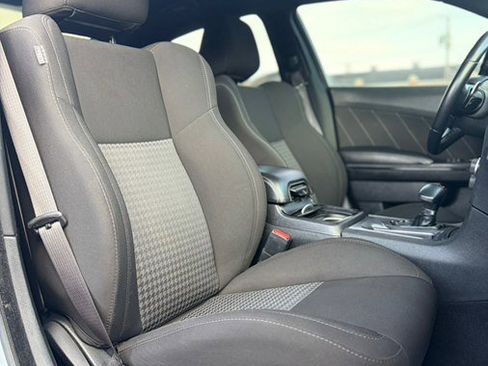 Used 2020 Dodge Charger R/T w/ Blacktop Package image 16